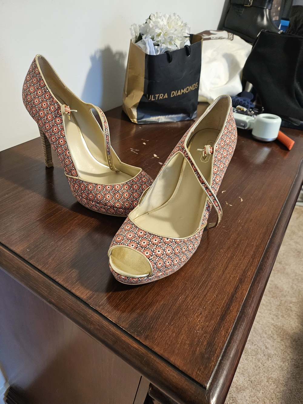 Peep-Toe Mary Jane High Heels in Coral Floral - Picture 4 of 4